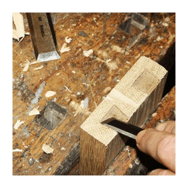 Скосено дърводелско длето с дървена дръжка, дясно Narex Bystrice 8111 Wood Line Plus - 26 mm, 138/283 mm, 30°