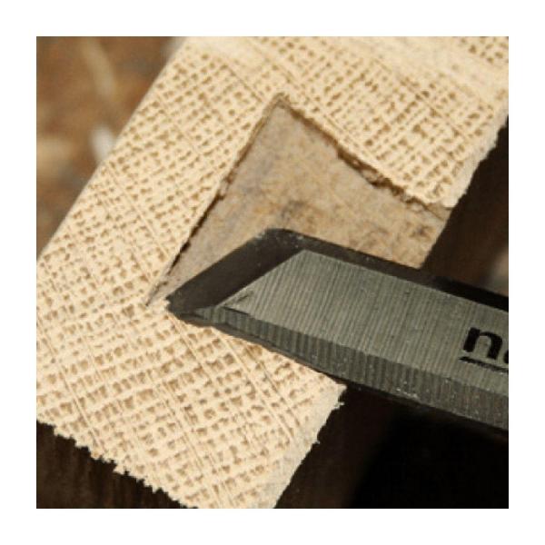 Скосено дърводелско длето с дървена дръжка, дясно Narex Bystrice 8111 Wood Line Plus - 26 mm, 138/283 mm, 30°