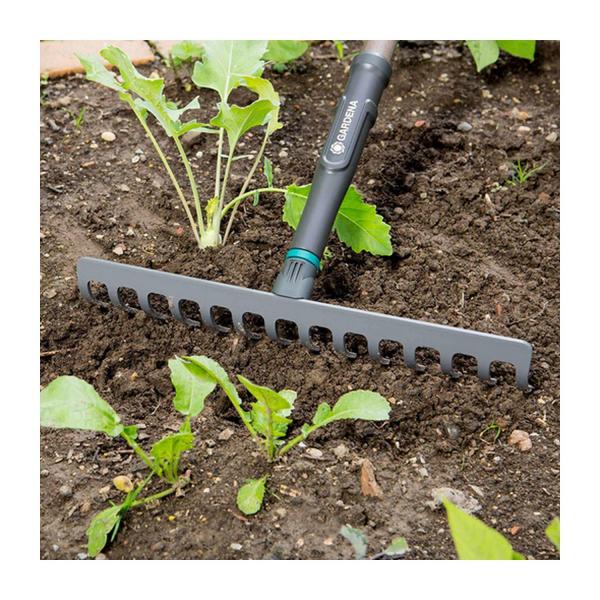 Градинско гребло право с дървена дръжка Gardena NatureLine 17106-20 - 14 z, 360 mm