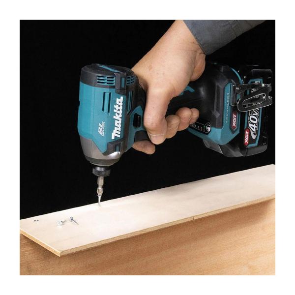 Професионален акумулаторен ударен винтоверт Makita TD003GZ – 40 V, 210 Nm