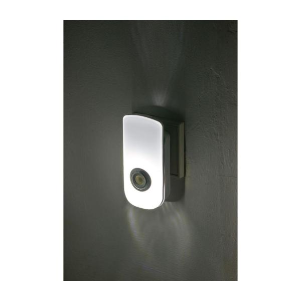 LED нощна лампа Brennenstuhl SSL 40 A – 50+40 lm, сензор за движение